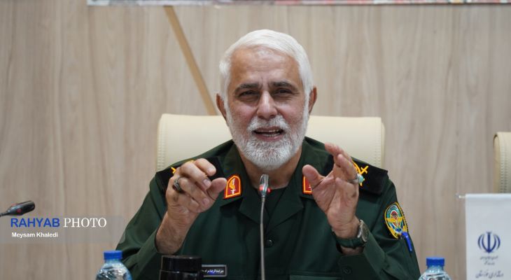 پیشکسوتان دفاع مقدس طلایه‌داران وحدت ملی هستند