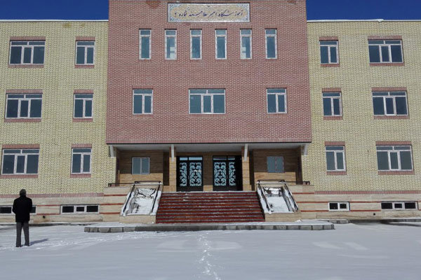 توسعه و تجهیز مدارس شادگان نیازمند حمایت ویژه است